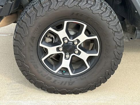 Used 2021 Jeep Wrangler Unlimited Rubicon AWD/4WD image 10