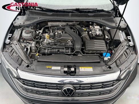 Used 2024 Volkswagen Jetta SE image 36