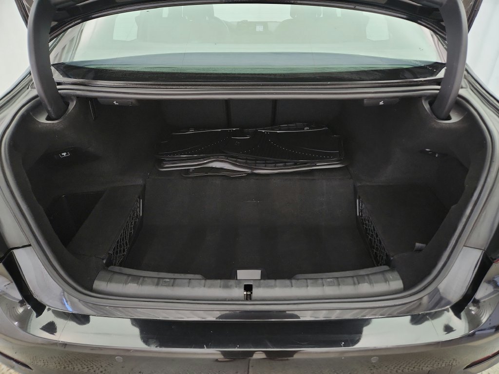 Used 2018 BMW 530e xDrive AWD/4WD image 38