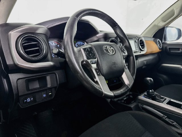 Used 2019 Toyota Tacoma SR5 RWD image 19
