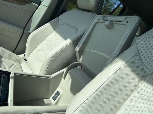 New 2026 Volkswagen Atlas SE image 40