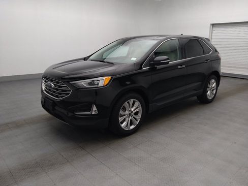 Used 2022 Ford Edge Titanium AWD/4WD image 2