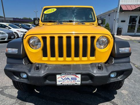 Used 2018 Jeep Wrangler Unlimited Sport S AWD/4WD image 2