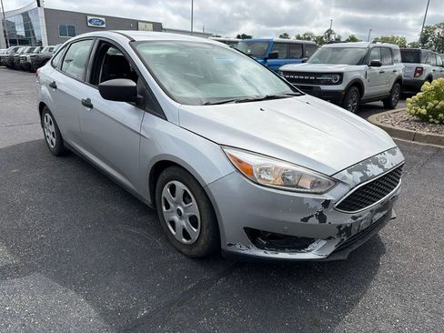Used 2016 Ford Focus S FWD image 2