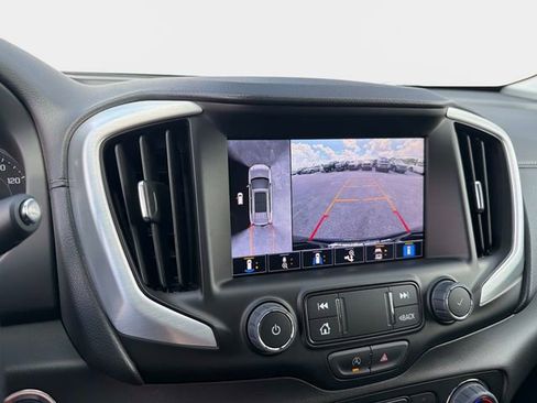 Used 2023 GMC Terrain SLT w/ Infotainment Package II FWD image 24