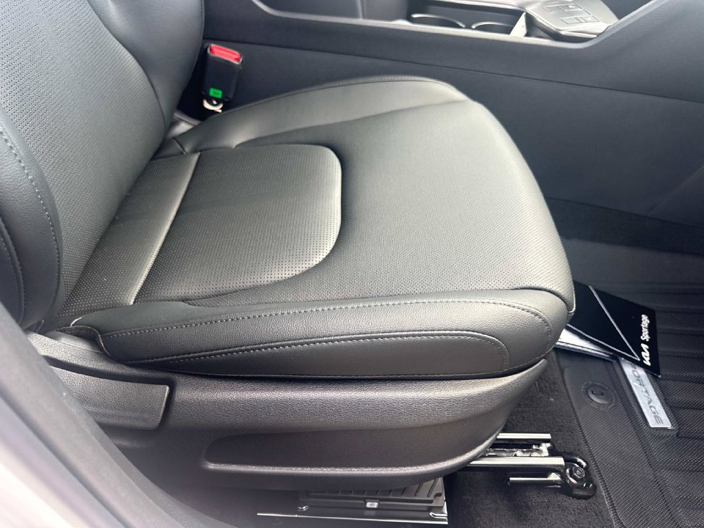 New 2026 Kia Sportage SX FWD image 13