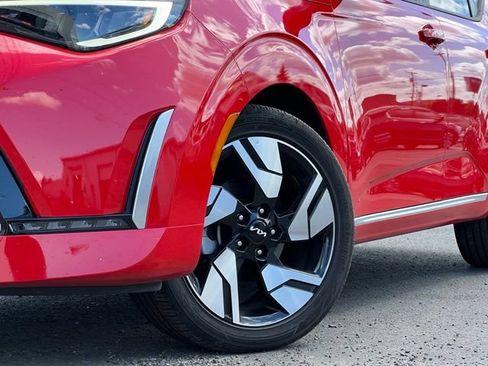 Certified 2025 Kia Soul GT-Line w/ GT-Line Technology Package FWD image 2