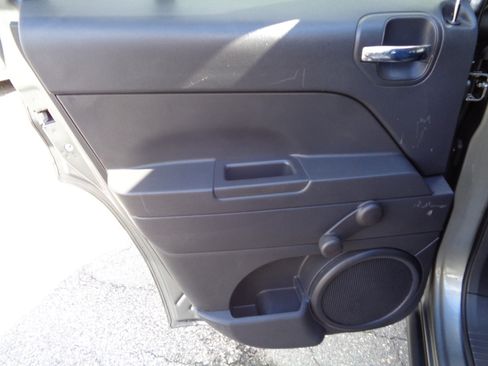 Used 2012 Jeep Patriot Sport image 22