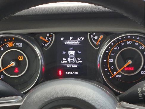 Used 2023 Jeep Wrangler Unlimited Sport AWD/4WD image 9