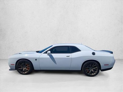 Used 2018 Dodge Challenger SRT Hellcat RWD image 8
