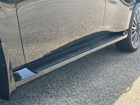 New 2025 Nissan Armada Platinum Reserve image 39