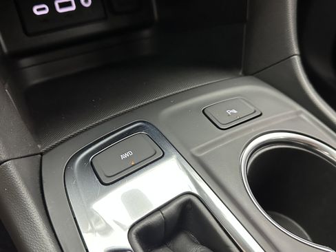 Used 2024 Chevrolet Equinox LT image 17