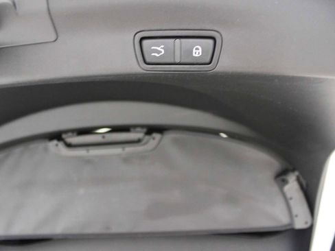 Used 2022 Alfa Romeo Stelvio Veloce image 13