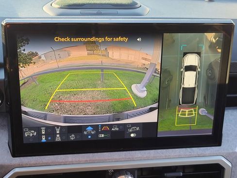 Used 2025 Toyota Tacoma 4x4 Double Cab Hybrid image 25