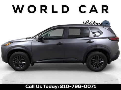 Used 2022 Nissan Rogue S image 4