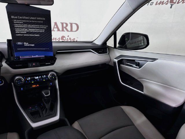 Used 2021 Toyota RAV4 XLE Premium FWD image 26