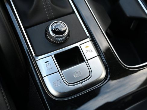 Used 2025 Kia Telluride S FWD image 34