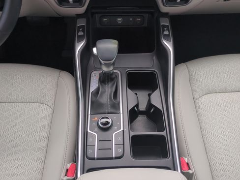 Certified 2023 Kia Sorento S w/ Panoramic Sunroof Package image 19