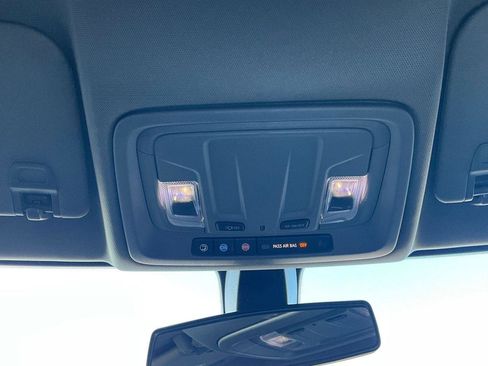 Used 2022 Chevrolet Silverado 1500 LT image 34