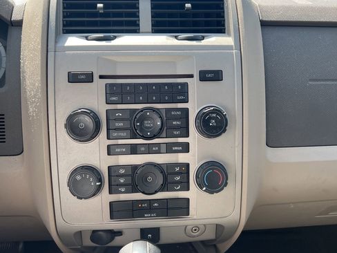 Used 2009 Ford Escape XLT image 14