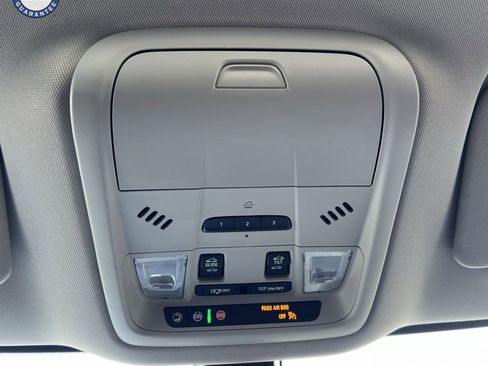 Used 2021 Buick Enclave Essence w/ Sound and Sites Package image 18