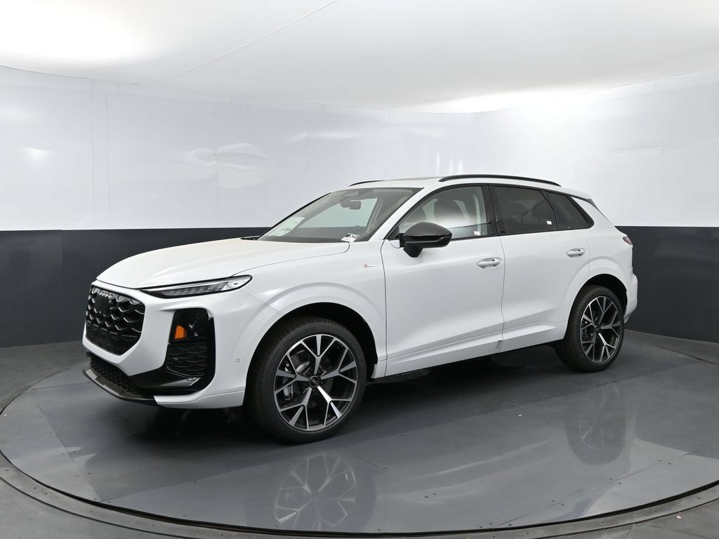New 2026 Audi Q3 quattro 2.0T AWD/4WD image 1