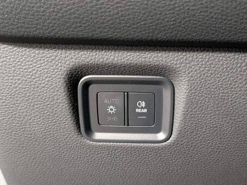 New 2026 Porsche Cayenne image 36