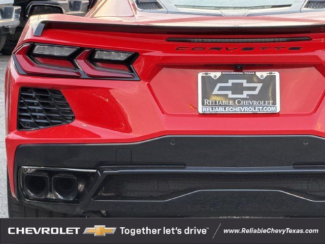 Used 2025 Chevrolet Corvette Stingray Coupe w/ 1LT RWD image 7