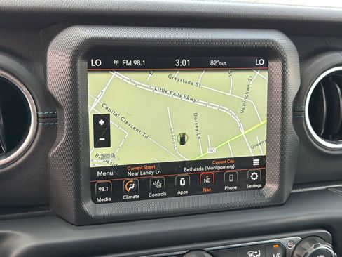 Used 2022 Jeep Wrangler Unlimited Rubicon 4xe w/ Cold Weather Group AWD/4WD image 26