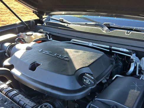 Used 2020 Chevrolet Colorado LT image 30