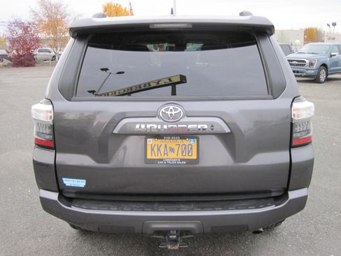 Used 2023 Toyota 4Runner SR5 image 5
