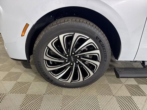 New 2025 Lincoln Navigator L Black Label image 35
