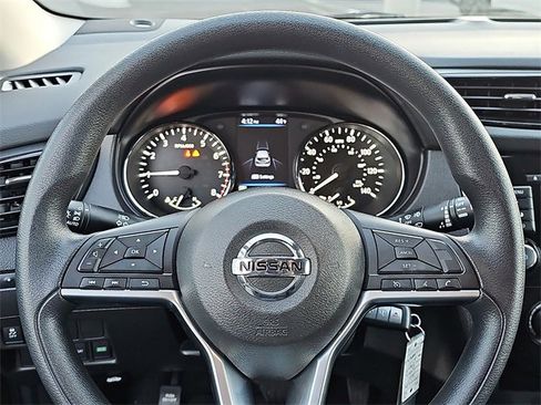 Used 2021 Nissan Rogue Sport S image 18