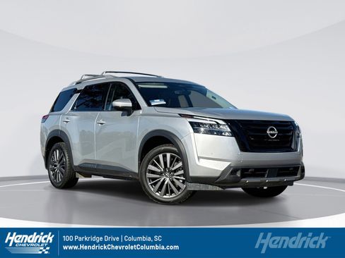 Used 2024 Nissan Pathfinder SL w/ SL Premium Package image 1