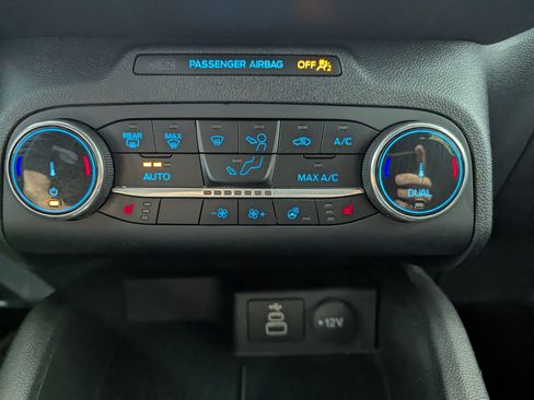 Used 2025 Ford Escape ST-Line Select AWD/4WD image 18