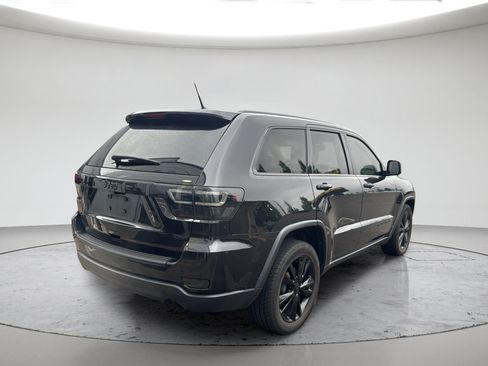 Used 2013 Jeep Grand Cherokee Altitude AWD/4WD image 5