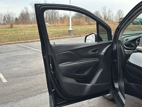 Used 2017 Buick Encore Preferred image 11