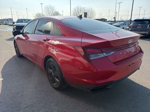 Certified 2022 Hyundai Elantra SEL image 13