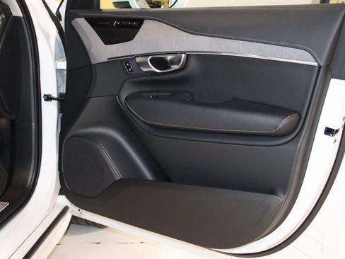 Used 2023 Volvo XC90 B6 Ultimate image 56