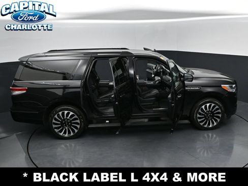 Used 2024 Lincoln Navigator L Black Label AWD/4WD image 31