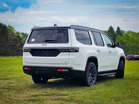 New 2026 Jeep Grand Wagoneer 4WD image 3