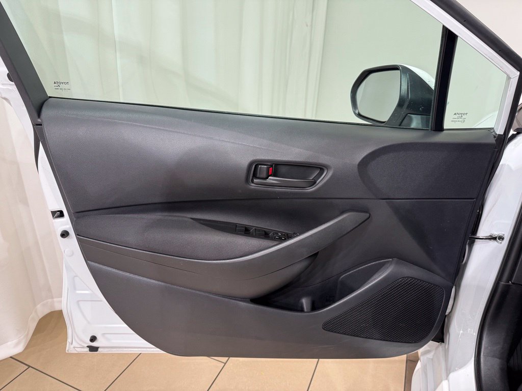 Certified 2025 Toyota Corolla LE FWD image 14
