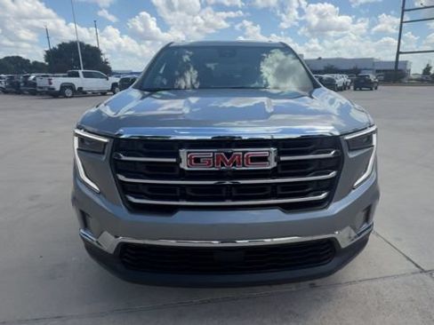 Certified 2026 GMC Acadia Elevation w/ Elevation Premium Package FWD image 3