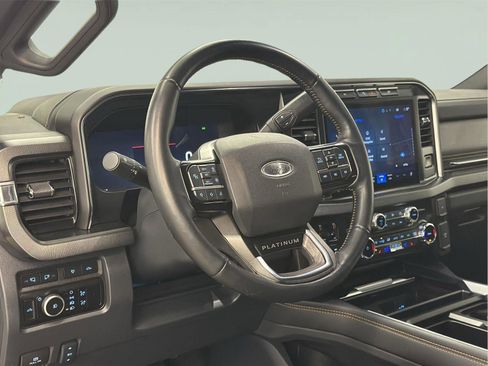 Used 2023 Ford F250 Platinum image 23