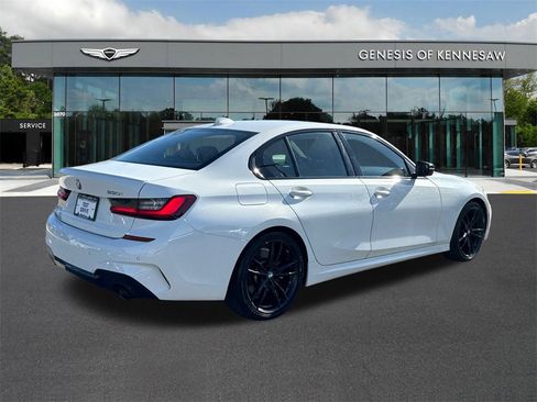 Used 2022 BMW 330i Sedan w/ M Sport Package image 7