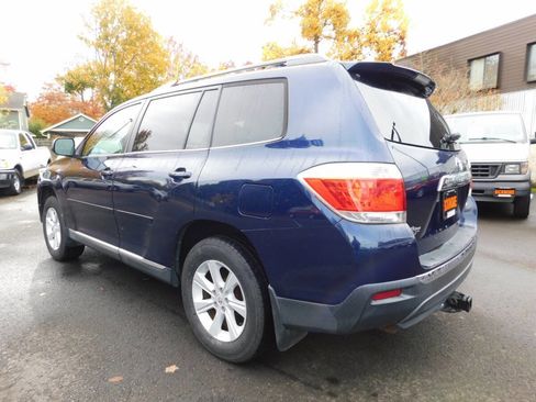 Used 2013 Toyota Highlander SE image 3