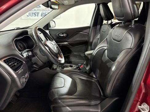 Used 2019 Jeep Cherokee Limited w/ Trailer Tow Group image 20