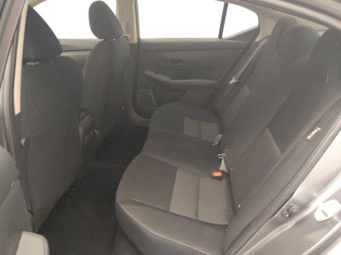 Used 2025 Nissan Sentra SV FWD image 18