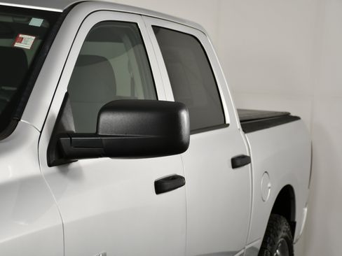 Used 2017 RAM 1500 Express w/ Express Value Package image 13