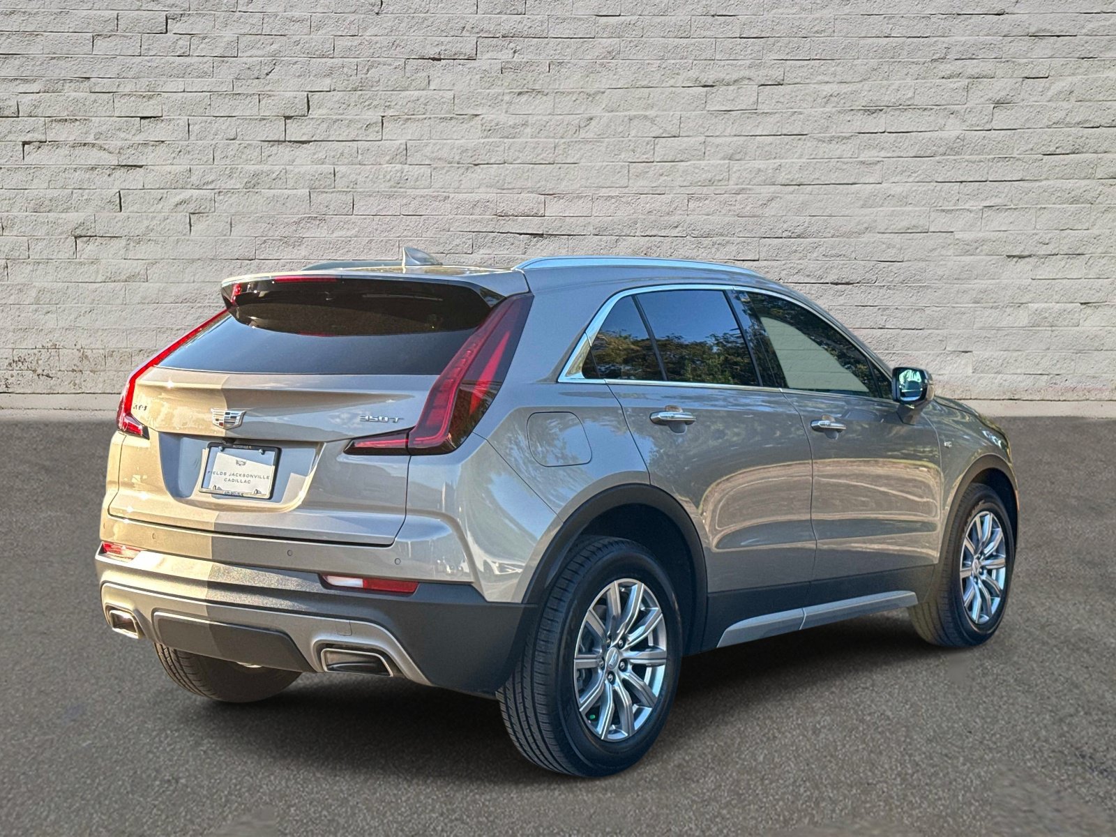 Used 2023 Cadillac XT4 Premium Luxury FWD image 5